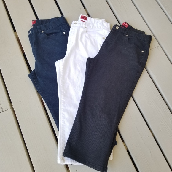 Ralph Lauren Denim - 3 sz 10 Chaps capri blk/white/ navy bottoms